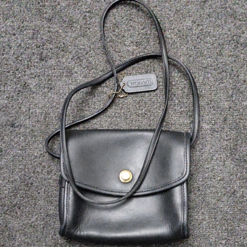 Vintage 1990's Coach "Chrystie" Black Leather Shoulder Bag (USA)